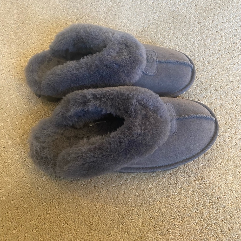 Ugg slippers - Picture 2 of 2